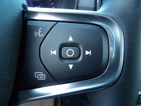 New 2026 Volvo XC40 B4 Plus FWD image 19
