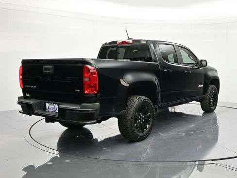 Certified 2021 Chevrolet Colorado Z71 w/ Z71 Midnight Edition image 5