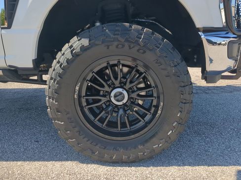 Used 2024 Ford F250 King Ranch w/ Chrome Package image 9