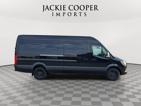 New 2025 Mercedes-Benz Sprinter 2500 image 4