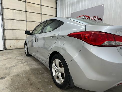 Used 2012 Hyundai Elantra GLS w/ Preferred Pkg 3 image 9