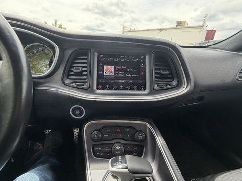 Used 2017 Dodge Challenger GT w/ Driver Convenience Group AWD/4WD image 16