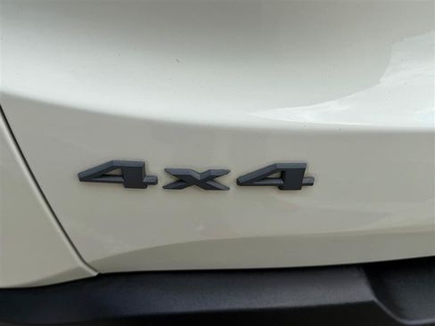 Used 2015 Jeep Renegade Trailhawk w/ Premium Leather Group AWD/4WD image 18