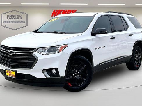 Used 2020 Chevrolet Traverse Premier w/ Redline Edition AWD/4WD image 3