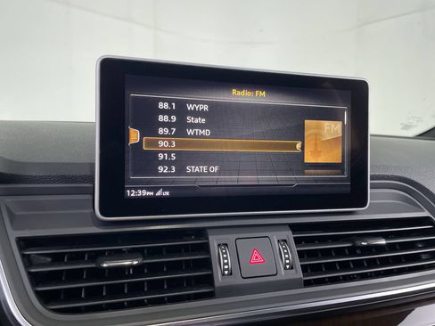 Used 2019 Audi Q5 2.0T Premium Plus w/ Premium Plus Package AWD/4WD image 14