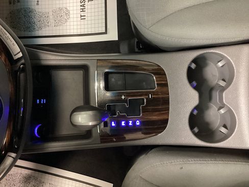 Used 2011 Hyundai Santa Fe GLS image 23