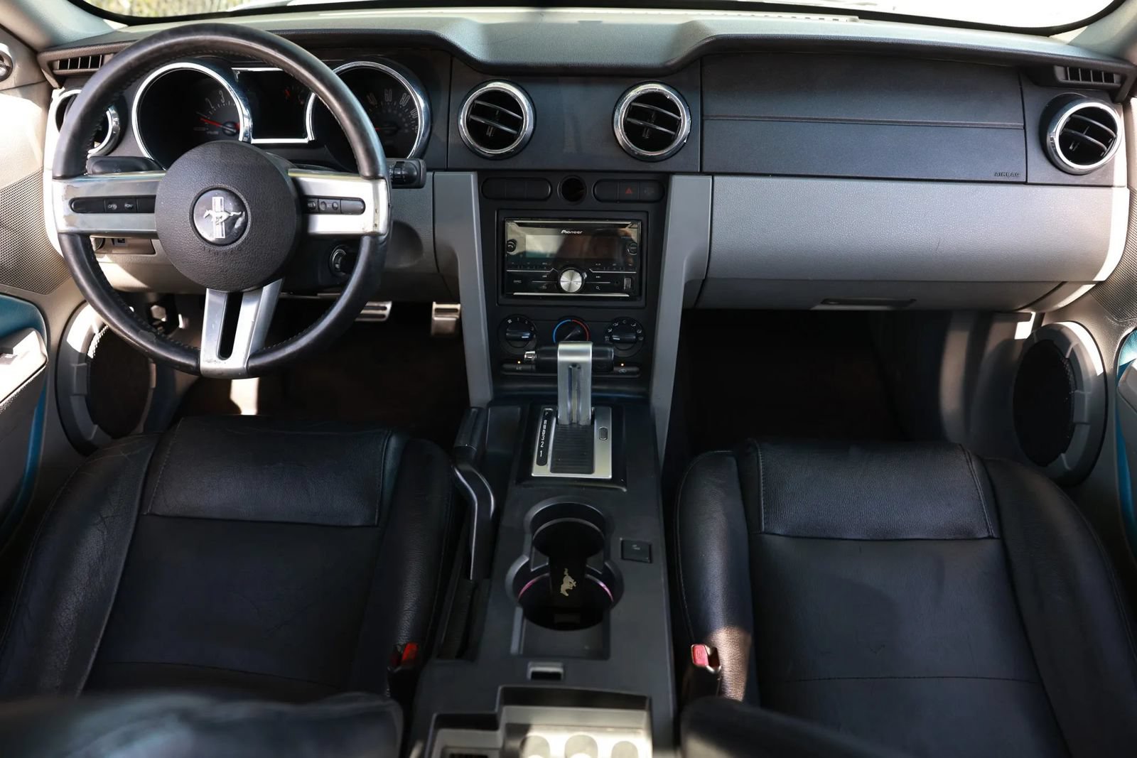 Used 2008 Ford Mustang Coupe RWD image 12