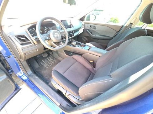 Used 2023 Nissan Rogue S image 12