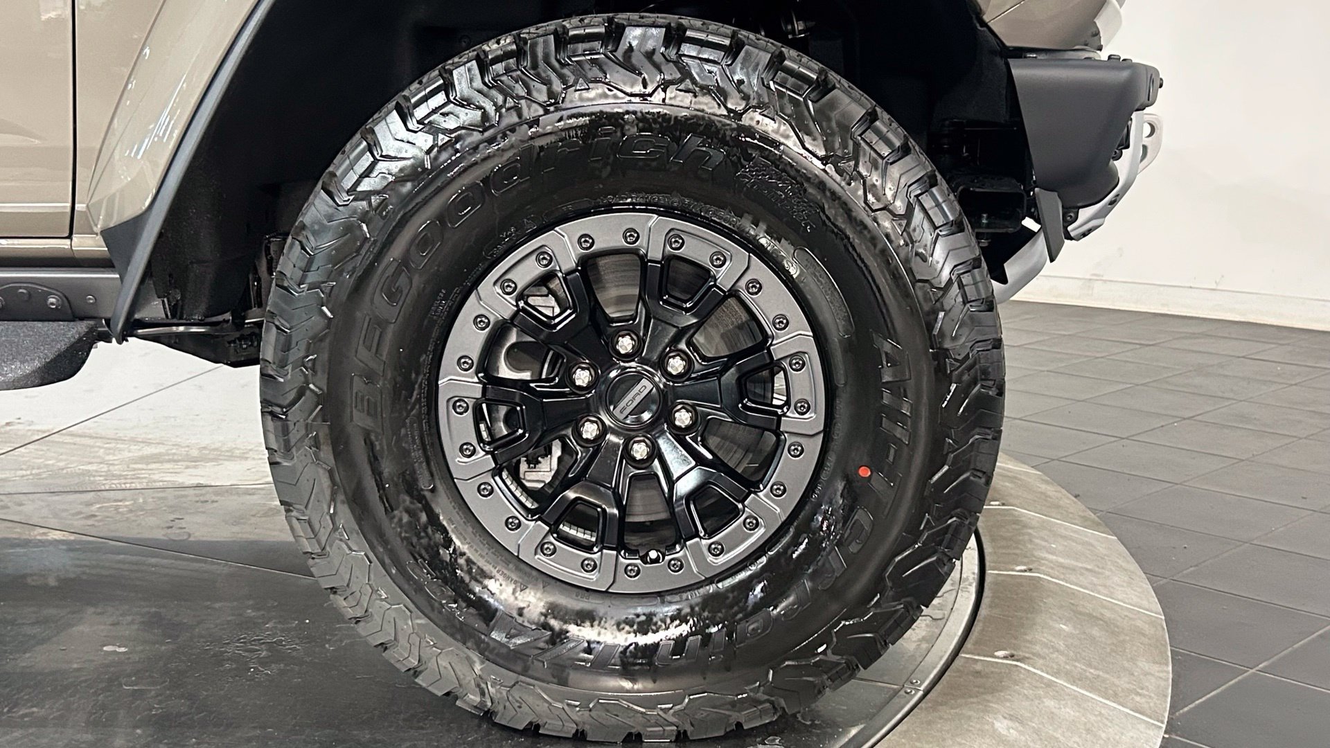 New 2026 Ford Bronco Raptor w/ Interior Carbon Fiber Pack AWD/4WD image 28