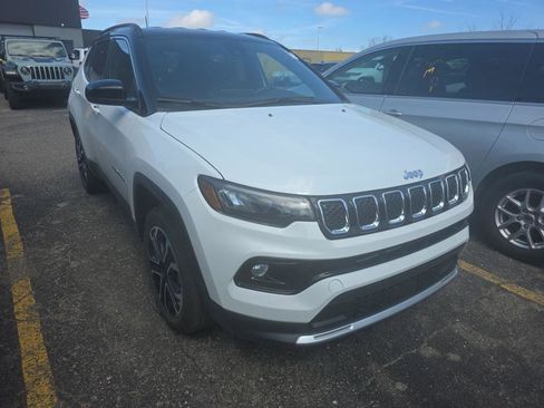 Used 2023 Jeep Compass Limited image 2