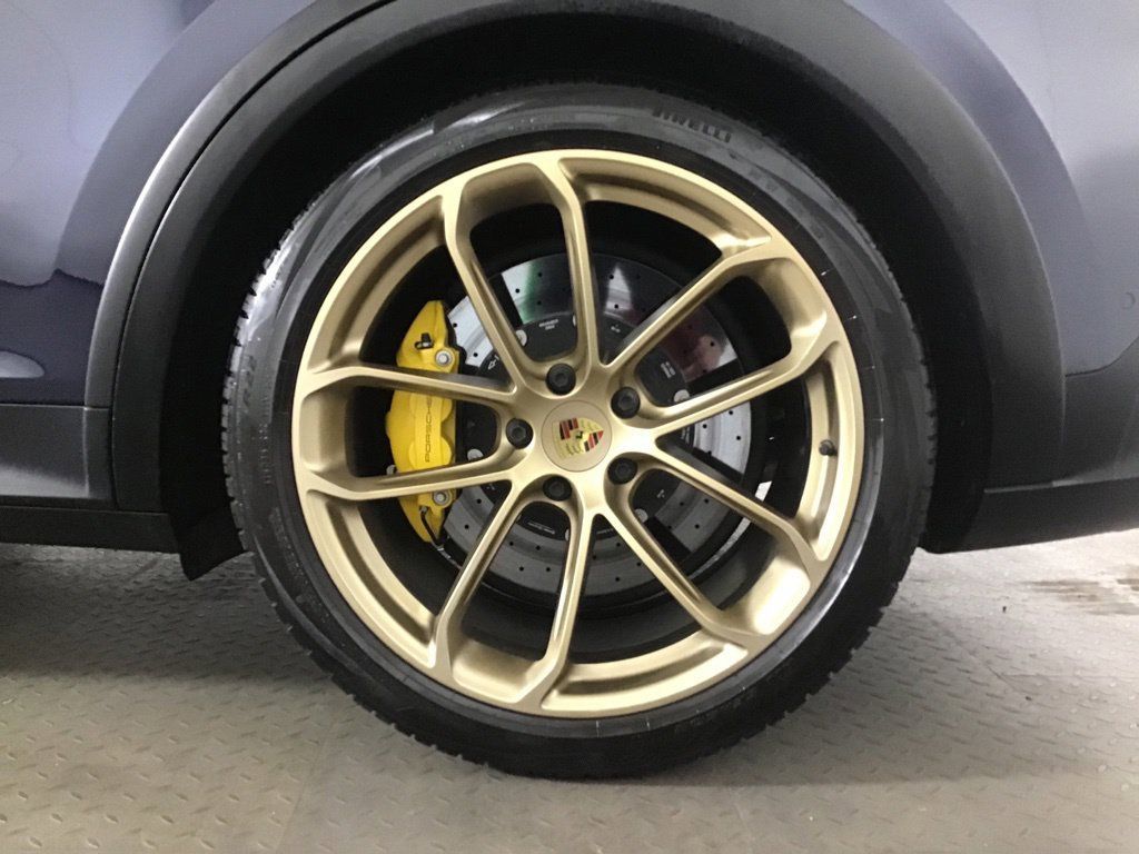 Certified 2024 Porsche Cayenne Turbo GT AWD/4WD image 12