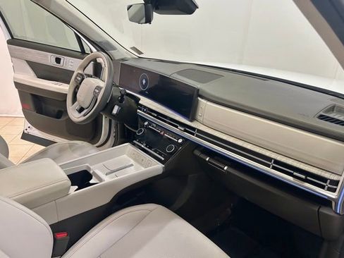Used 2025 Hyundai Santa Fe Calligraphy AWD/4WD image 31