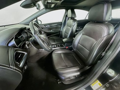 Used 2017 Chevrolet Cruze Premier FWD image 29