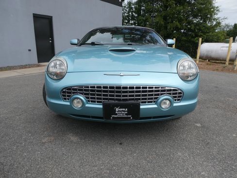 Used 2002 Ford Thunderbird RWD image 2