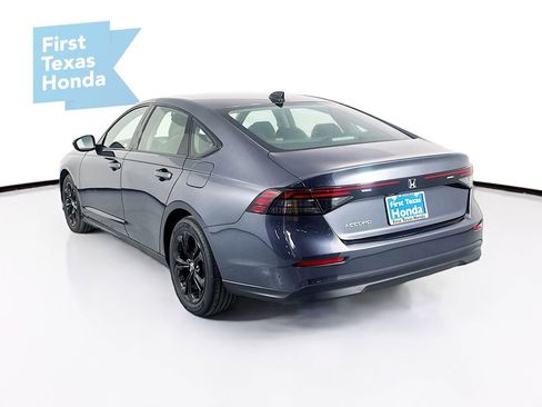 Certified 2025 Honda Accord SE image 5