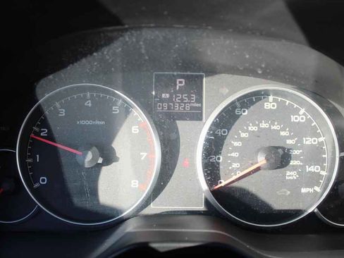 Used 2014 Subaru Outback 2.5i Premium image 16