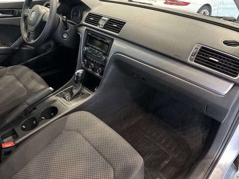 Used 2015 Volkswagen Passat 1.8T S image 35