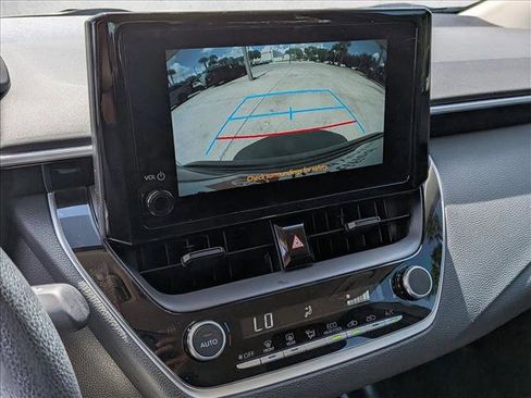 Used 2025 Toyota Corolla LE FWD image 13