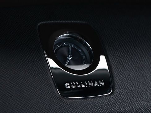 Certified 2023 Rolls-Royce Cullinan AWD/4WD image 47