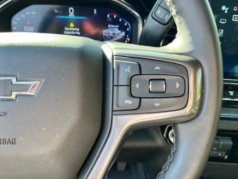 Used 2025 Chevrolet Silverado 2500 ZR2 w/ Technology Package AWD/4WD image 23