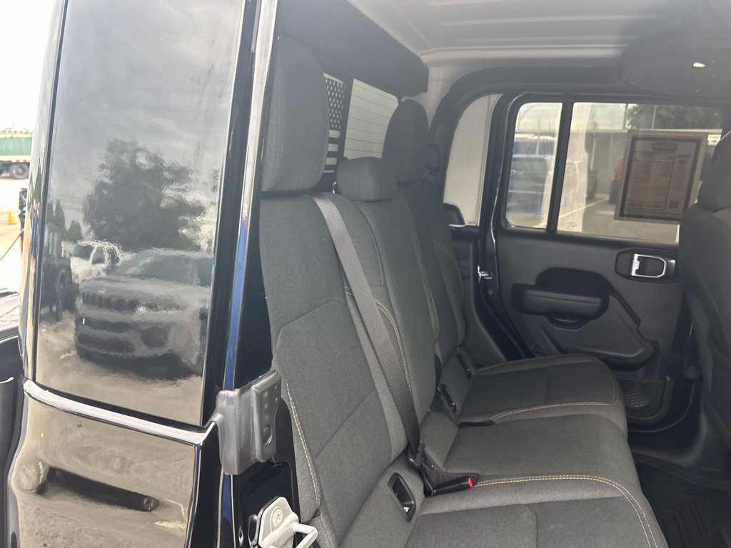 Used 2025 Jeep Gladiator Sport AWD/4WD image 26