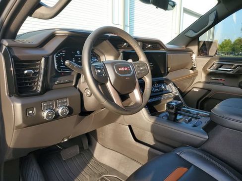 Used 2025 GMC Sierra 1500 AT4 w/ AT4 Premium Package AWD/4WD image 20