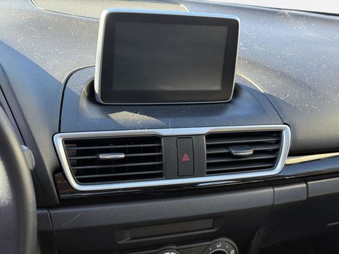 Used 2015 MAZDA MAZDA3 i Touring image 11