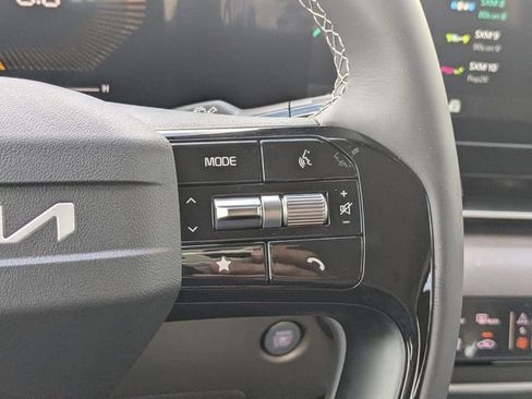 New 2027 Kia Carnival EX FWD image 30
