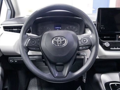 Used 2025 Toyota Corolla LE image 14