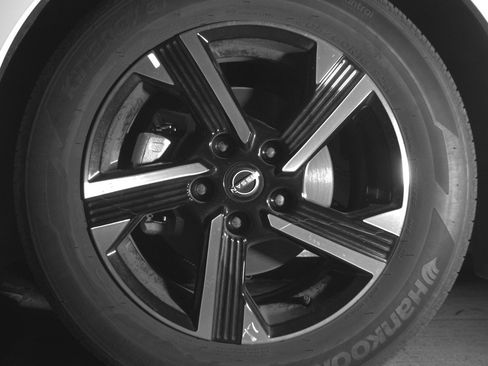 Used 2025 Nissan Sentra SV FWD image 12