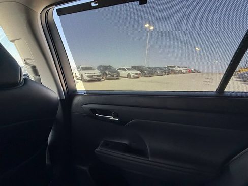 Used 2024 Toyota Highlander XLE FWD image 17
