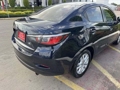 Used 2017 Toyota Yaris iA FWD image 7