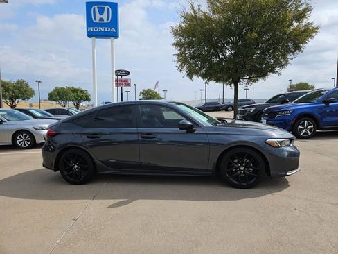 New 2025 Honda Civic Sport image 4