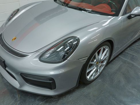 Used 2016 Porsche Boxster Spyder image 11