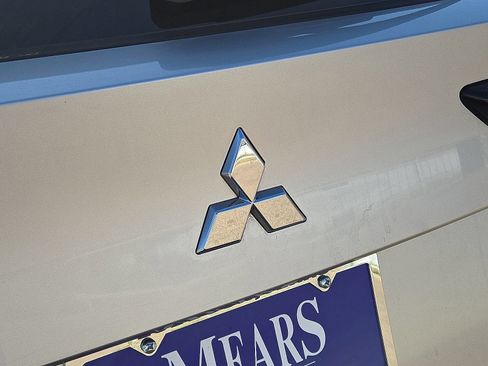Used 2022 Mitsubishi Outlander SE FWD image 12