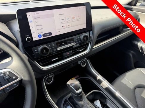 Used 2024 Toyota Grand Highlander FWD image 26