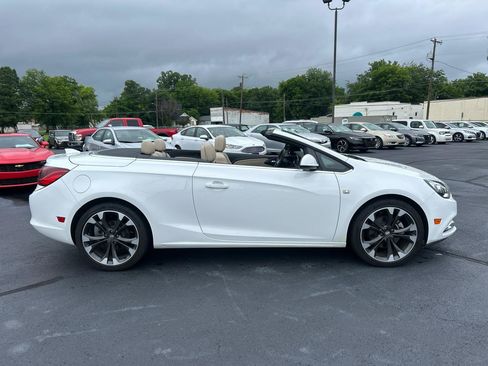 Used 2019 Buick Cascada Premium FWD image 4