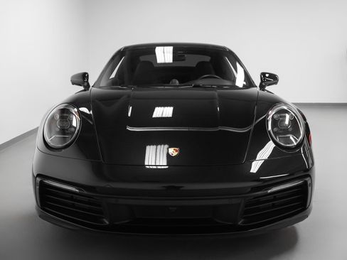 Certified 2022 Porsche 911 Carrera RWD image 8