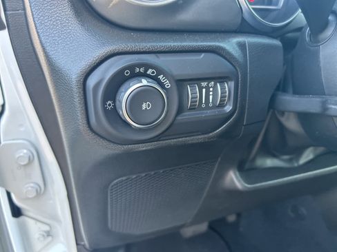 Used 2022 Jeep Wrangler Unlimited Sahara image 48