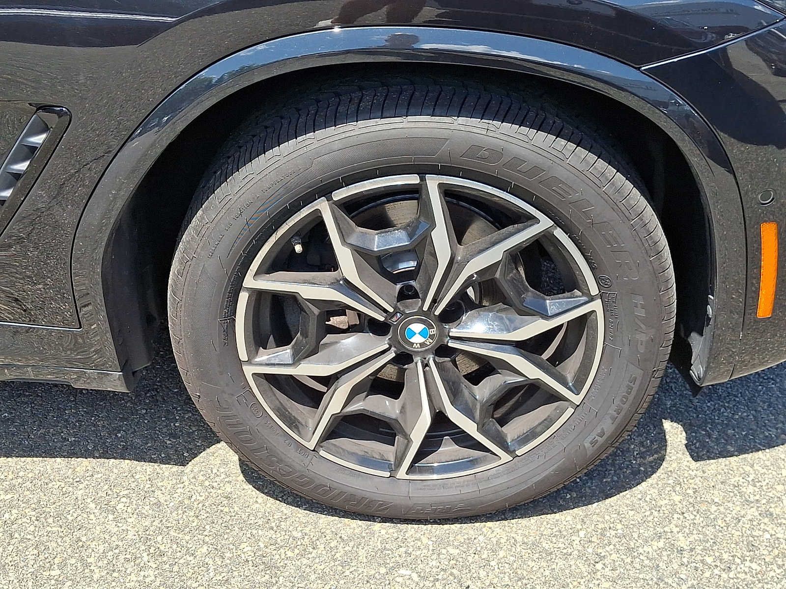 Used 2023 BMW X4 xDrive30i w/ M Sport Package AWD/4WD image 9