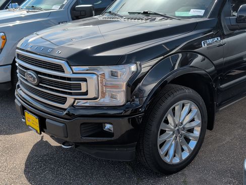 Used 2019 Ford F150 Limited w/ Trailer Tow Package AWD/4WD image 6