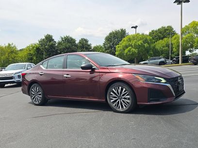 Used 2025 Nissan Altima 2.5 SV