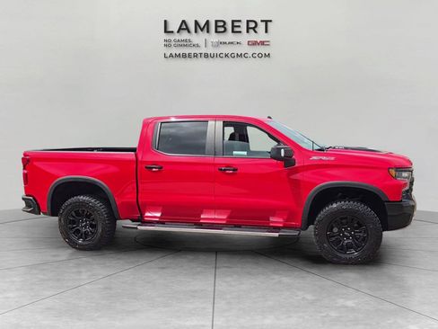 Used 2022 Chevrolet Silverado 1500 ZR2 w/ Technology Package AWD/4WD image 6