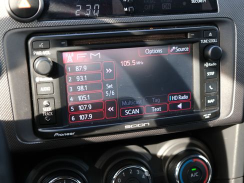 Used 2015 Scion tC image 27