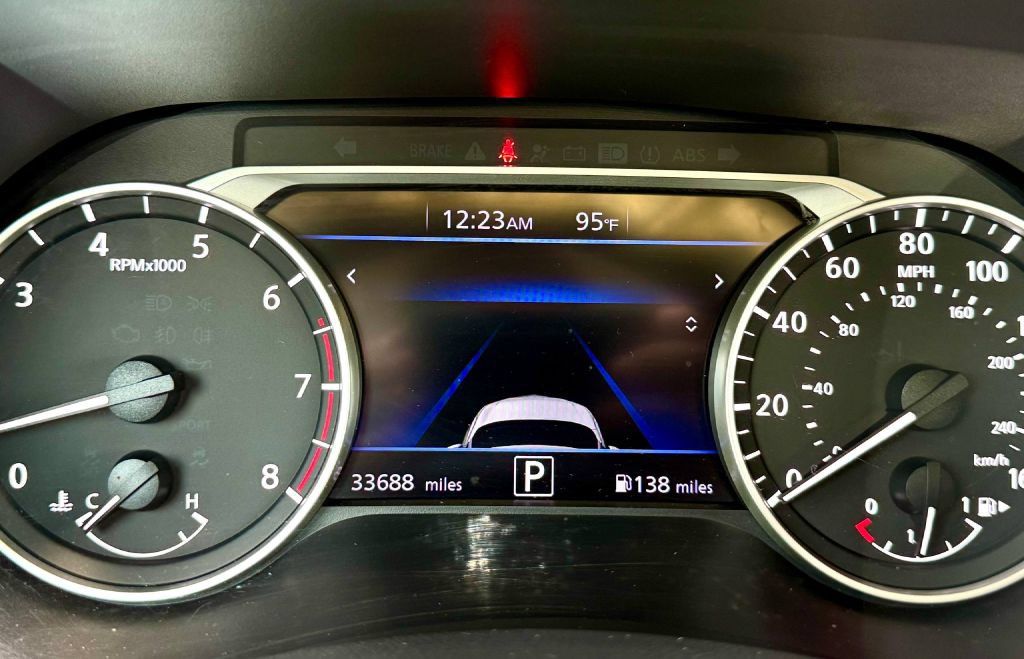 Used 2021 Nissan Sentra SV FWD image 19