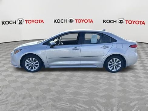 Certified 2025 Toyota Corolla LE image 4