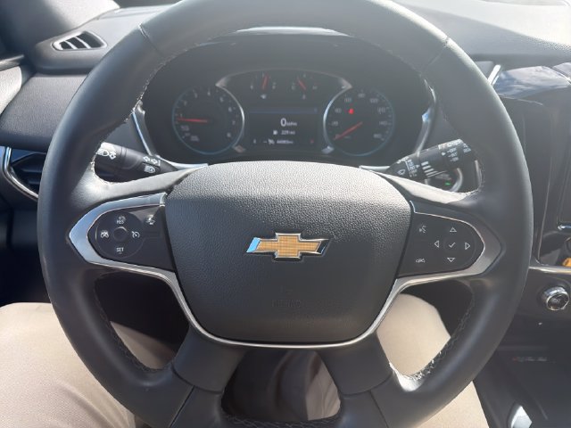 Used 2023 Chevrolet Traverse LT w/ Rear Camera Mirror Package AWD/4WD image 18