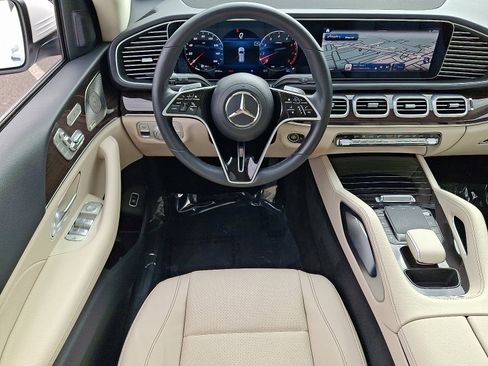 Used 2024 Mercedes-Benz GLE 450 4MATIC image 11