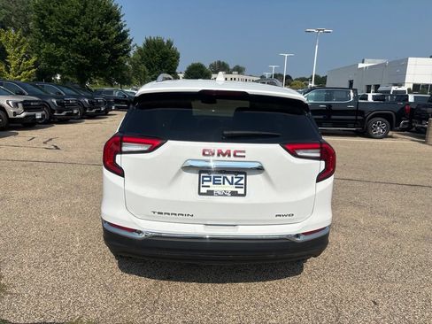 Used 2024 GMC Terrain SLT AWD/4WD image 7