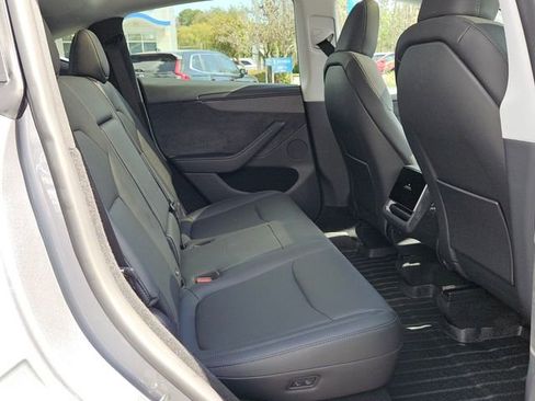 Used 2026 Tesla Model Y Long Range image 14